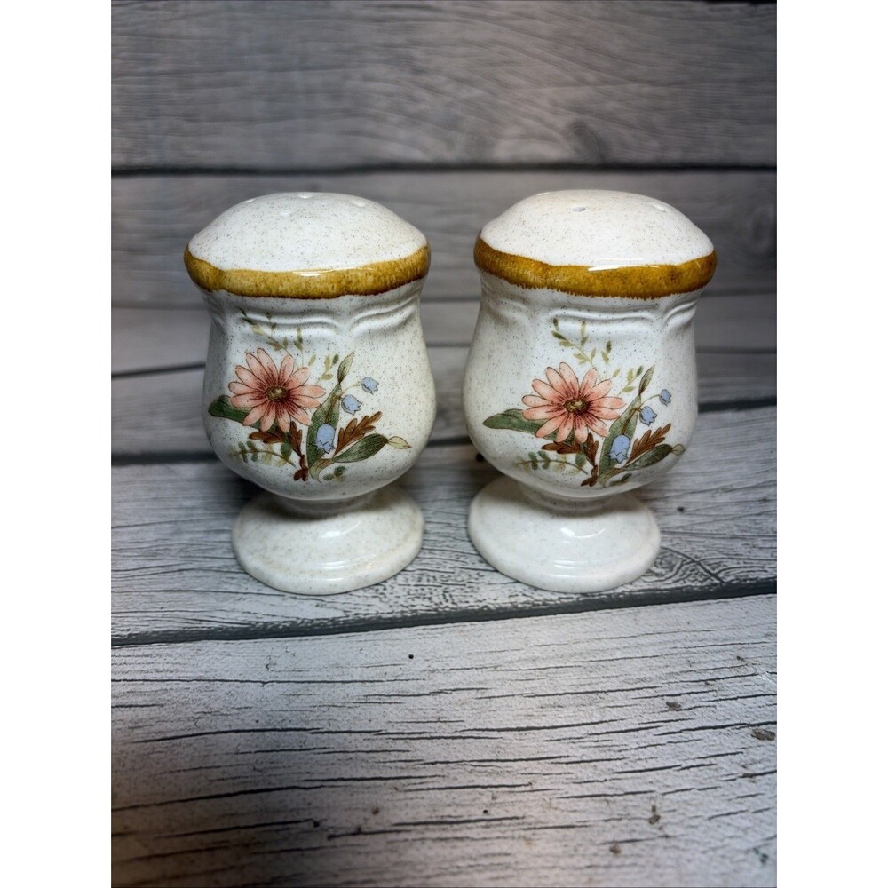 Mikasa Japan Field Bouquet Cottage Salt Pepper Shakers Silk